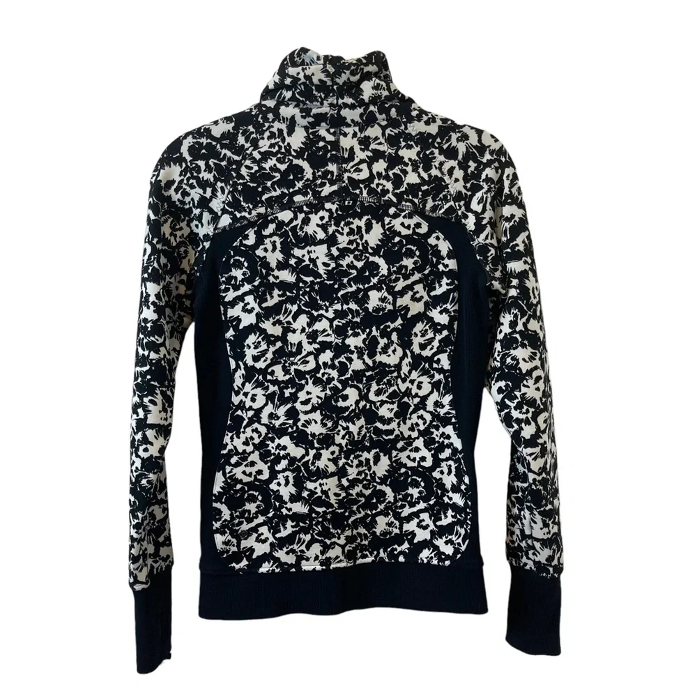 Lululemon Black & White Fleur Sombre Floral Cozy Cuddle Up Full Zip Jack Sz 4 - Picture 6 of 13